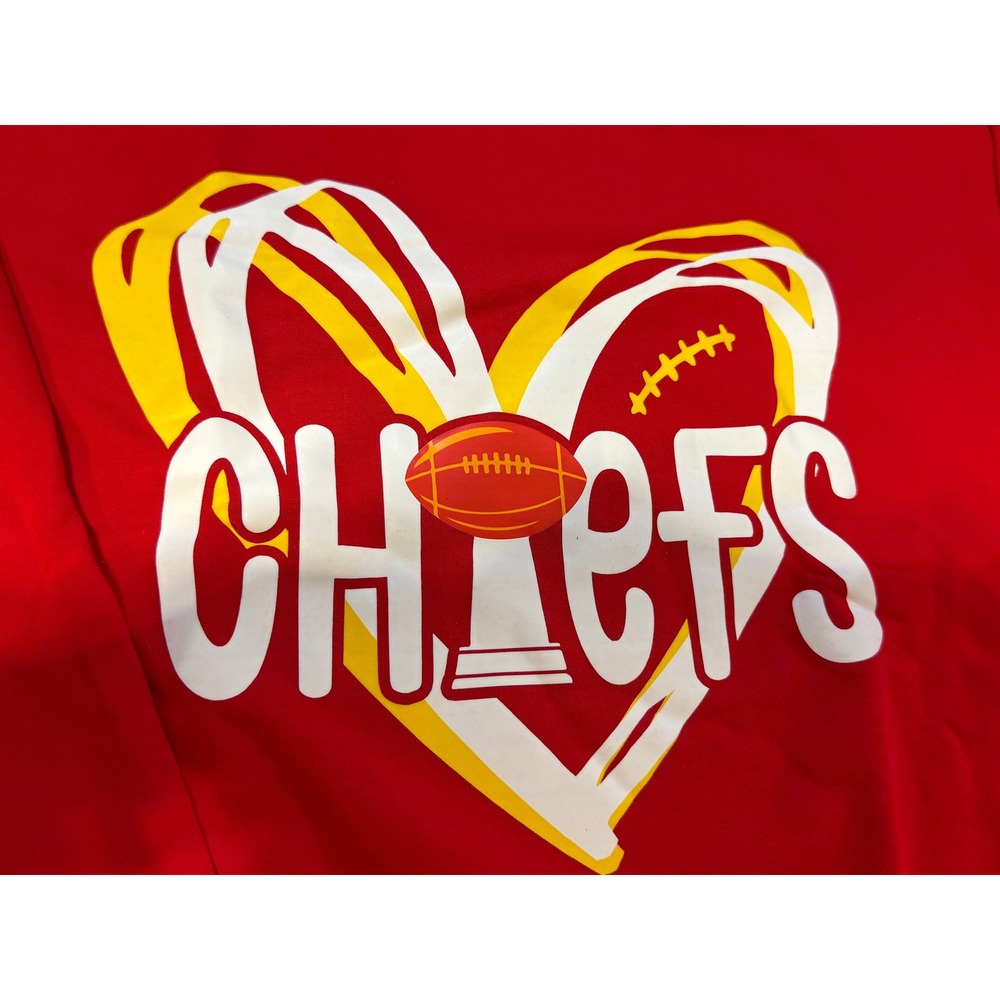 Kansas City Chiefs Heart Football Graphic Red Crewneck Sweatshirt Large NWOT - Picture 3 of 9